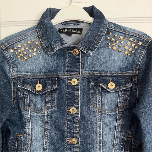 Seductions DENIM cropped Jean Jacket. Streetwear Gold decorative studs. Medium - Picture 11 of 14